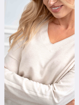 Pulover damă tricotat fin cu decolteu V- Crem