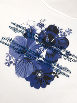 Bluză damă albă cu imprimeu floral și strasuri