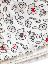 Bluză damă tip tunică crem cu motiv floral și franjuri