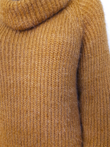 Pulover femei senape cu guler înalt și aspect striat