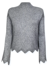 Pulover femei tricotat fin cu terminații fantezie