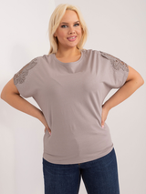 Bluză damă Plus Size cu dantelă la mânecă- Gri