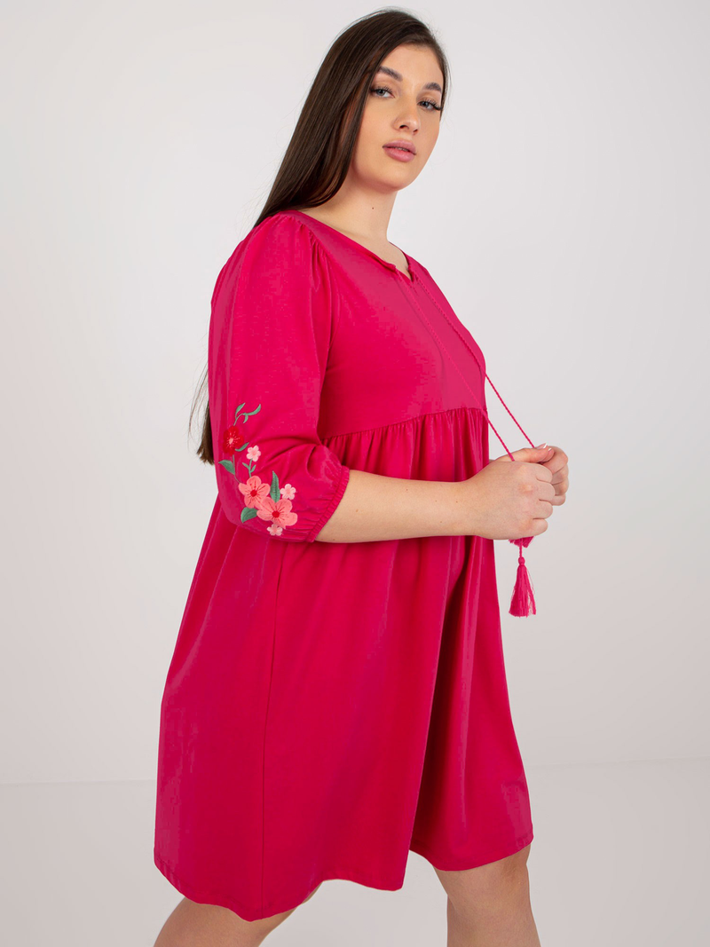 Rochie damă Plus Size cu broderie pe mâneci- Fucsia