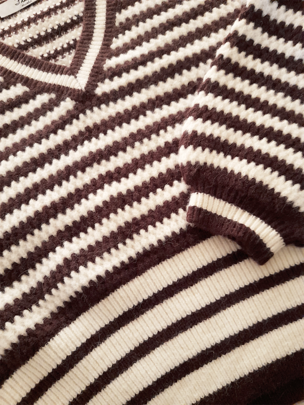 Pulover damă tricotat în dungi cu lână